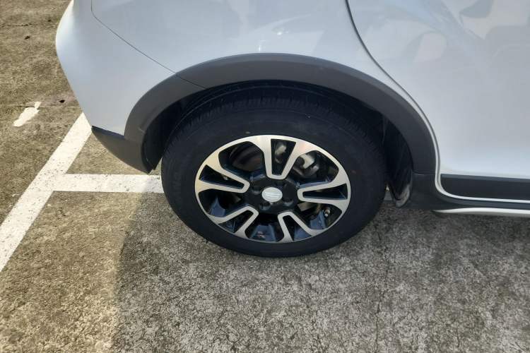 Used Geely Auto Vision X3 2017 1.5L Manual Elite Model Right Rear Wheel Hub