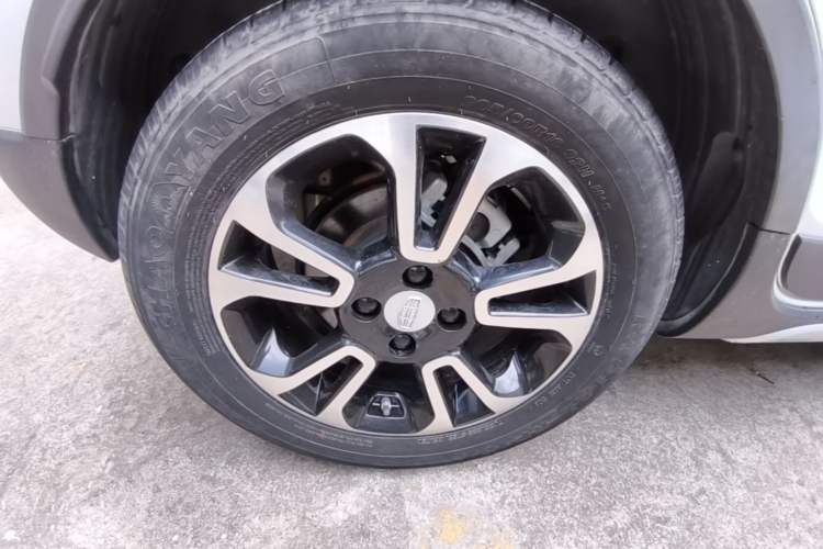 Used Geely Auto Vision X3 2017 1.5L Automatic Elite Model Right Rear Wheel Hub