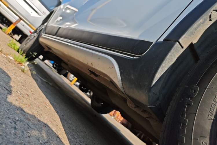 Used Geely Auto Vision X3 2017 1.5L Manual Elite Model Right Side Sill