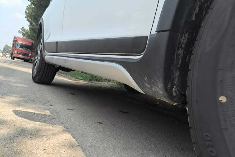Used Geely Auto Vision X3 2017 1.5L Automatic Luxury Model Right Side Sill