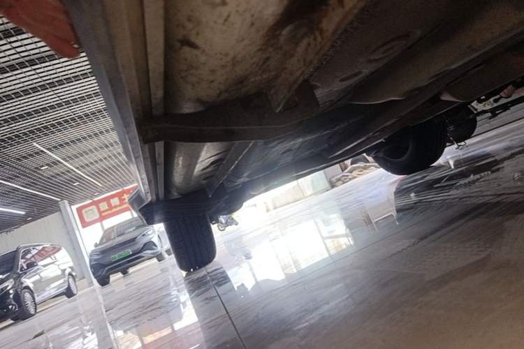 Used Geely Auto Vision X3 2017 1.5L Automatic Elite Model Right Side Sill
