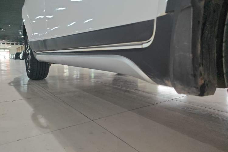 Used Geely Auto Vision X3 2017 1.5L Automatic Luxury Model Right Side Sill