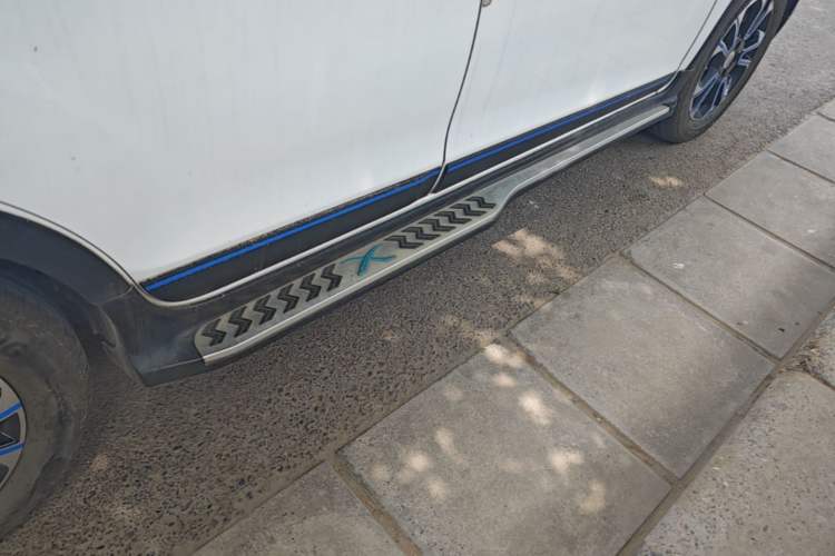 Used Geely Auto Vision X3 2017 1.5L Manual Luxury Model Right Side Sill