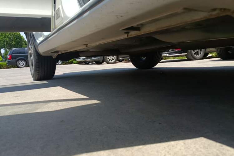 Used Geely Auto Vision X3 2017 1.5L Automatic Elite Model Right Side Sill