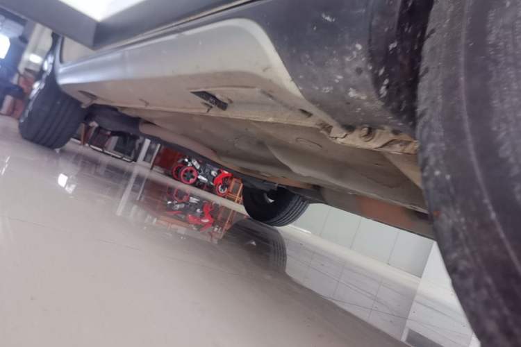 Used Geely Auto Vision X3 2017 1.5L Automatic Elite Model Right Side Sill