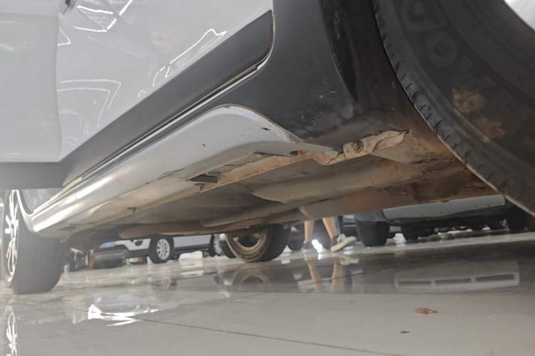 Used Geely Auto Vision X3 2017 1.5L Automatic Luxury Model Right Side Sill