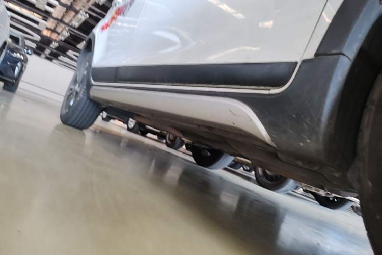 Used Geely Auto Vision X3 2017 1.5L Manual Elite Model Right Side Sill