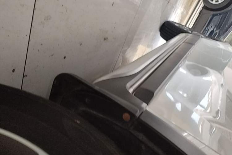 Used Geely Auto Vision X3 2017 1.5L Automatic Elite Model Right Side Sill