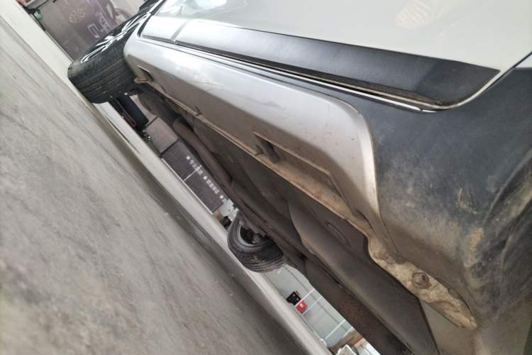 Used Geely Auto Vision X3 2017 1.5L Automatic Luxury Model Right Side Sill