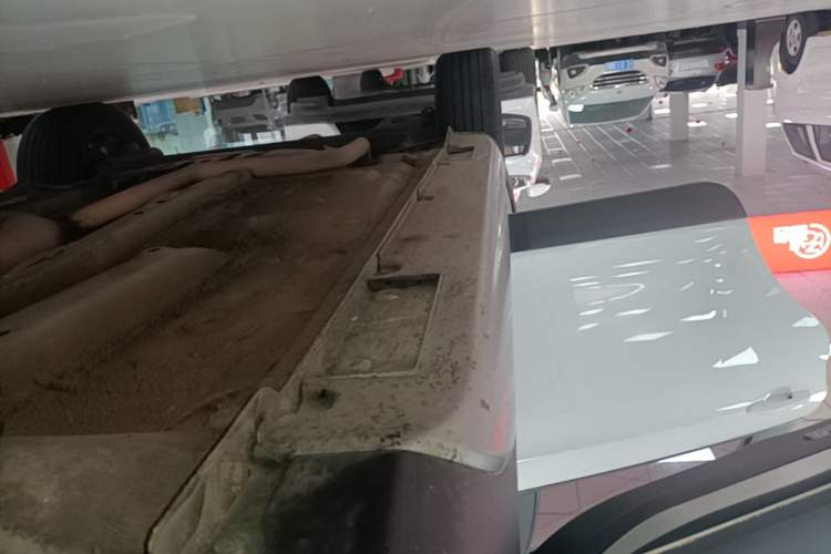 Used Geely Auto Vision X3 2017 1.5L Automatic Luxury Model Right Side Sill