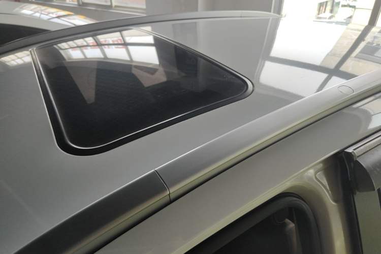 Used Geely Auto Vision X3 2017 1.5L Automatic Luxury Model Roof