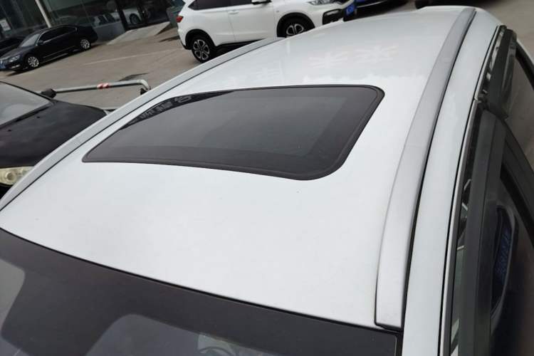 Used Geely Auto Vision X3 2017 1.5L Automatic Luxury Model Roof