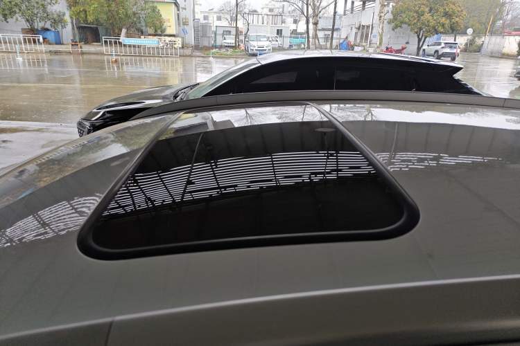 Used Geely Auto Vision X3 2017 1.5L Automatic Luxury Model Roof