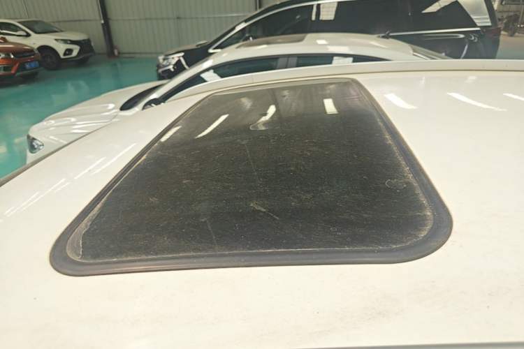 Used Geely Auto Vision X3 2017 1.5L Automatic Luxury Model Roof
