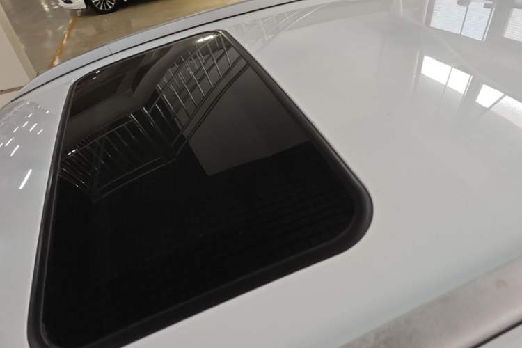 Used Geely Auto Vision X3 2017 1.5L Automatic Luxury Model Roof