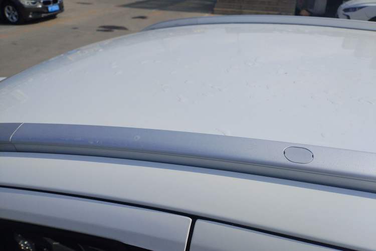 Used Geely Auto Vision X3 2017 1.5L Automatic Elite Model Roof