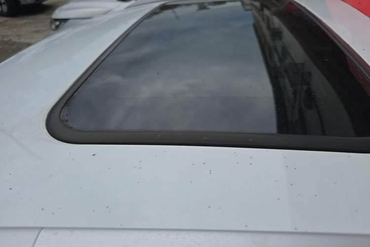 Used Geely Auto Vision X3 2017 1.5L Manual Luxury Model Roof