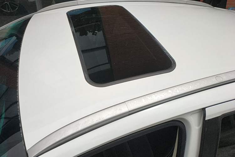 Used Geely Auto Vision X3 2017 1.5L Automatic Luxury Model Roof