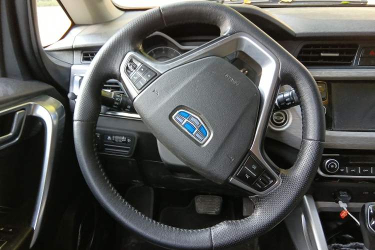 Used Geely Auto Vision X3 2017 1.5L Automatic Elite Model Steering Wheel