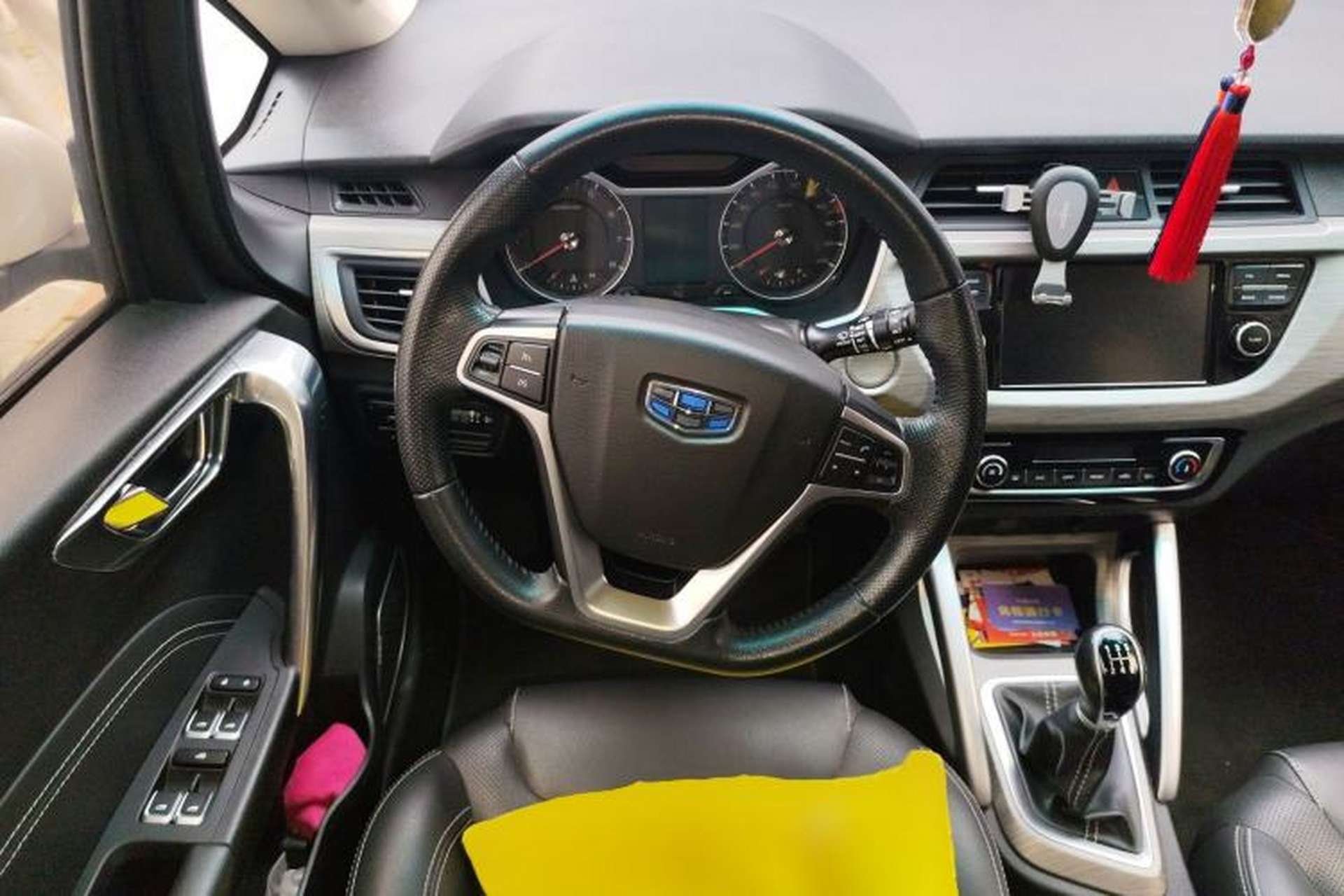 Used Geely Auto Vision X3 2017 1.5L Manual Elite Model Steering Wheel