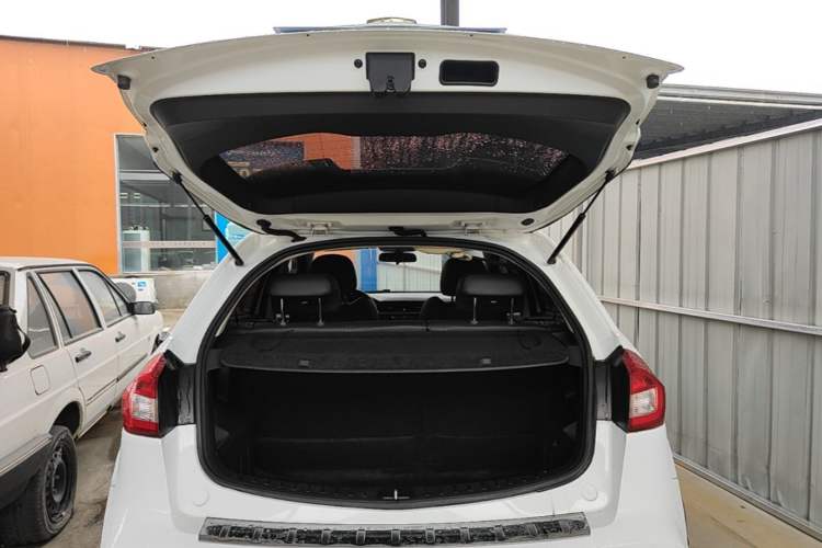 Used Geely Auto Vision X3 2017 1.5L Automatic Luxury Model Trunk