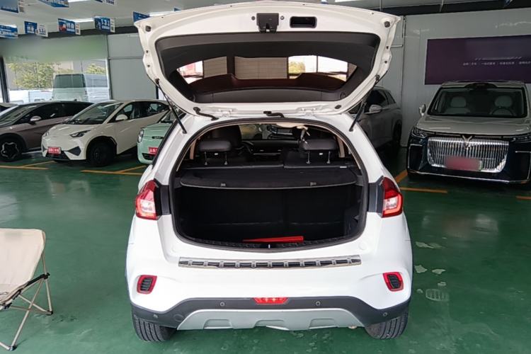 Used Geely Auto Vision X3 2017 1.5L Automatic Elite Model Trunk