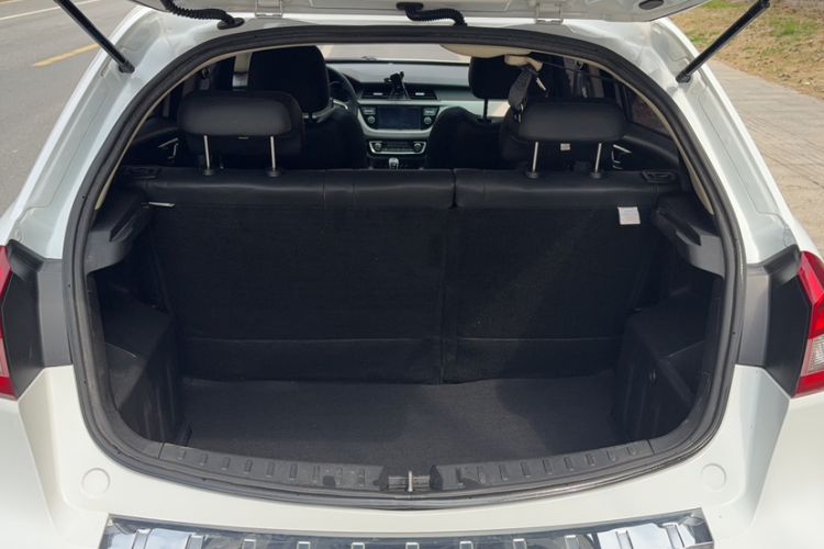 Used Geely Auto Vision X3 2017 1.5L Manual Luxury Model Trunk
