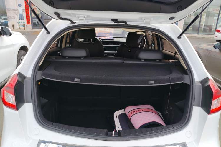 Used Geely Auto Vision X3 2017 1.5L Automatic Luxury Model Trunk
