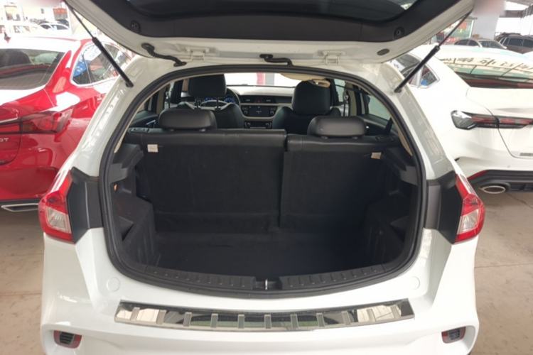Used Geely Auto Vision X3 2017 1.5L Manual Luxury Model Trunk