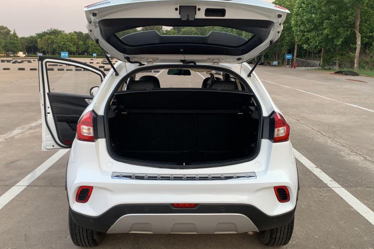 Used Geely Auto Vision X3 2017 1.5L Automatic Elite Model Trunk
