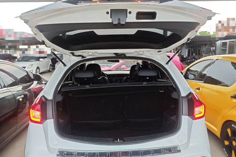 Used Geely Auto Vision X3 2017 1.5L Manual Luxury Model Trunk