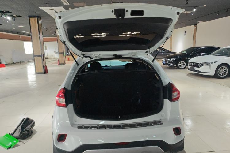 Used Geely Auto Vision X3 2017 1.5L Automatic Luxury Model Trunk