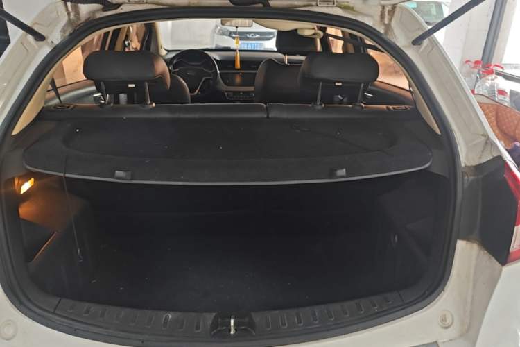 Used Geely Auto Vision X3 2017 1.5L Automatic Elite Model Trunk
