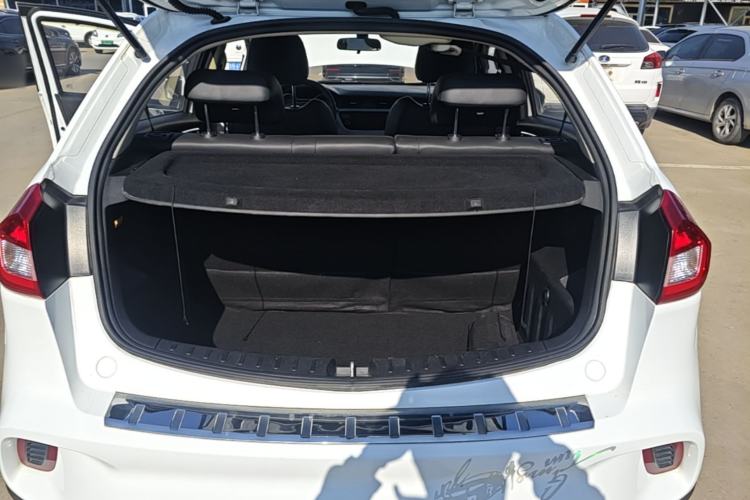 Used Geely Auto Vision X3 2017 1.5L Automatic Luxury Model Trunk