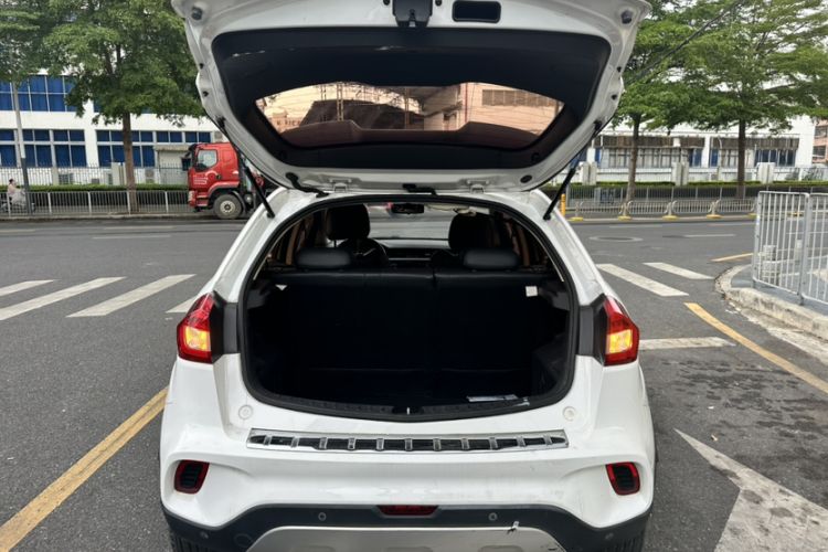Used Geely Auto Vision X3 2017 1.5L Automatic Elite Model Trunk
