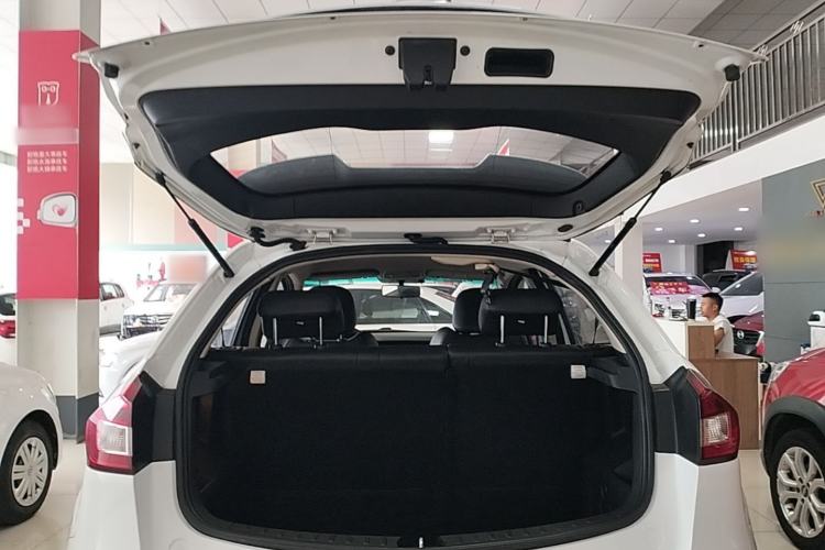 Used Geely Auto Vision X3 2017 1.5L Manual Elite Model Trunk