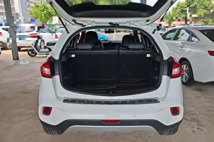 Used Geely Auto Vision X3 2017 1.5L Automatic Elite Model Trunk