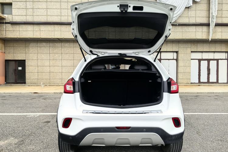 Used Geely Auto Vision X3 2017 1.5L Automatic Elite Model Trunk