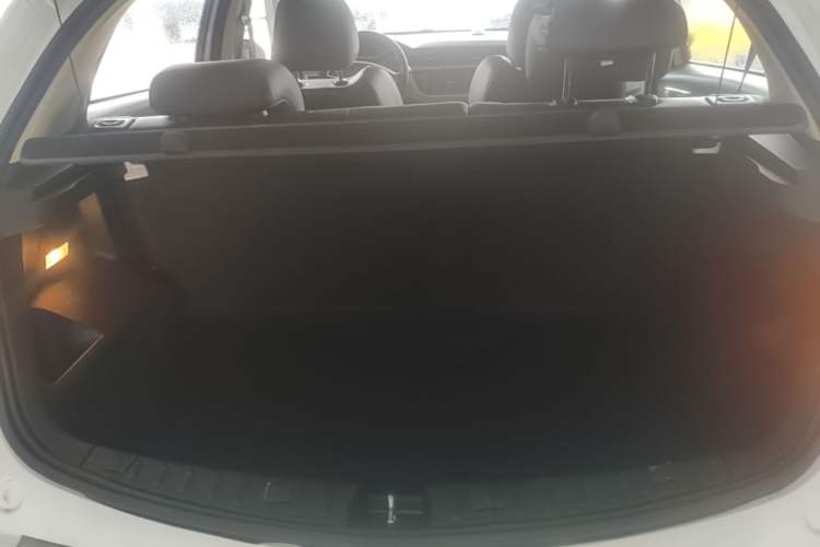 Used Geely Auto Vision X3 2017 1.5L Manual Luxury Model Trunk