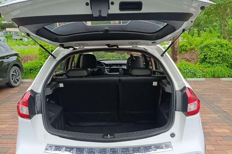 Used Geely Auto Vision X3 2017 1.5L Automatic Elite Model Trunk