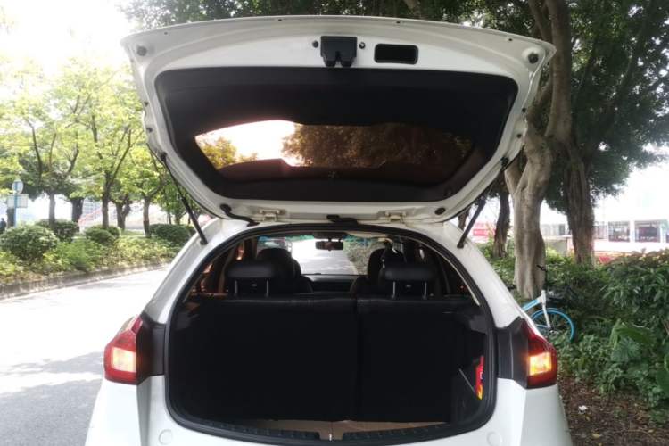 Used Geely Auto Vision X3 2017 1.5L Automatic Elite Model Trunk