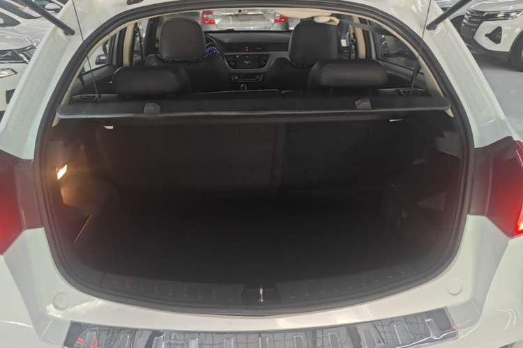 Used Geely Auto Vision X3 2017 1.5L Automatic Luxury Model Trunk