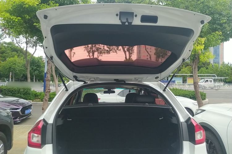 Used Geely Auto Vision X3 2017 1.5L Manual Luxury Model Trunk