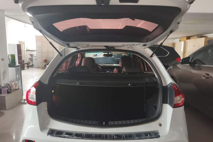 Used Geely Auto Vision X3 2017 1.5L Automatic Elite Model Trunk