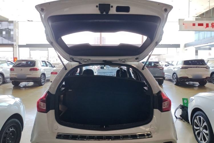 Used Geely Auto Vision X3 2017 1.5L Manual Elite Model Trunk