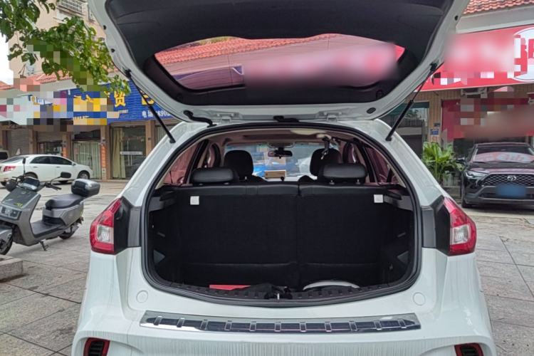 Used Geely Auto Vision X3 2017 1.5L Manual Luxury Model Trunk