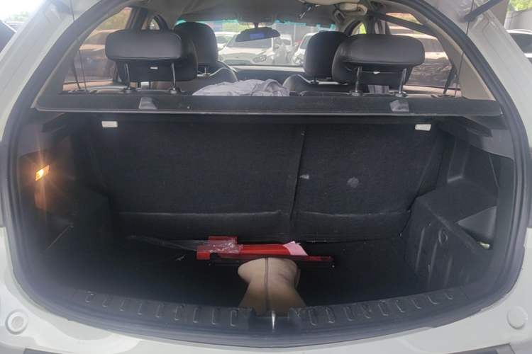 Used Geely Auto Vision X3 2017 1.5L Automatic Elite Model Trunk