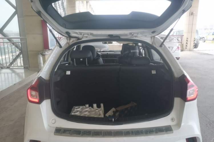Used Geely Auto Vision X3 2017 1.5L Manual Elite Model Trunk