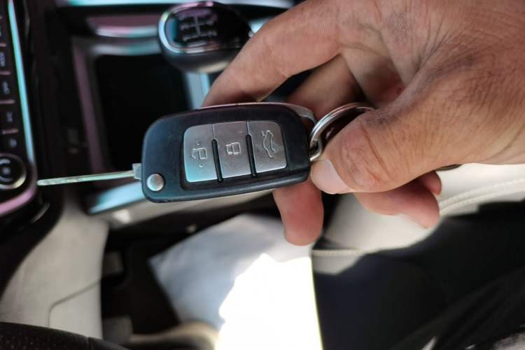 Used Geely Auto Vision X3 2017 1.5L Manual Elite Model Vehicle Key