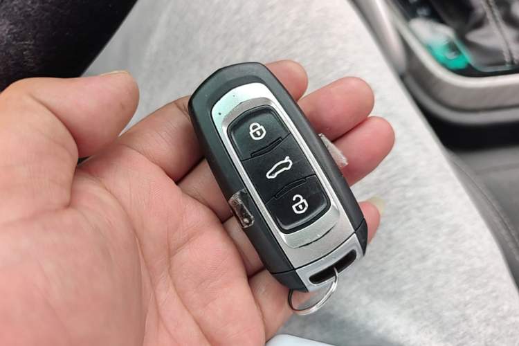 Used Geely Auto Vision X3 2017 1.5L Automatic Luxury Model Vehicle Key